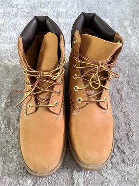 Timberland Premium Tan Work Boots - Durable Outdoor Boots